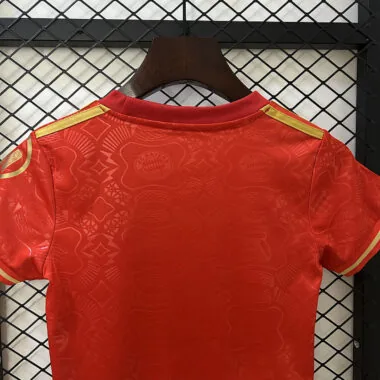 25-26 Equipamento infantil vermelho do Bayern para o 125.º aniversário