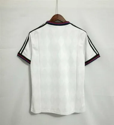 95-96 Bayern de Munique, equipamento branco de deslocado