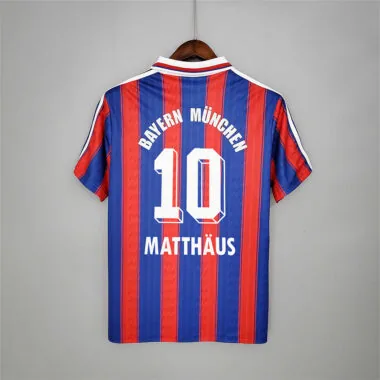 95-97 Bayern de Munique, equipamento de casa vermelho/azul