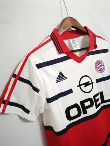 98-01 Bayern de Múnich (fuera de casa)
