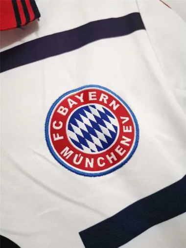 98-01 Bayern de Múnich (fuera de casa)