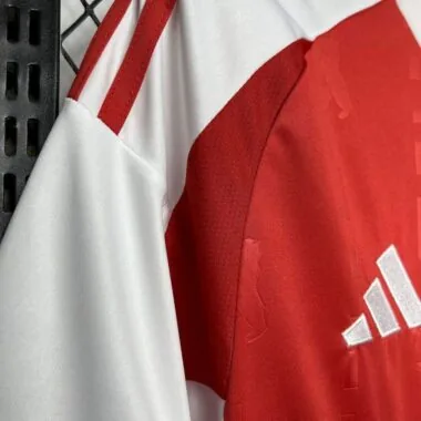 Camiseta de local del Union Berlin 24-25