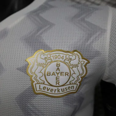 Camisa de jogador do Bayer 04 Leverkusen para jogos fora de casa, 24-25