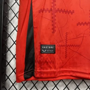 Camiseta de local del Bayer 04 Leverkusen de la temporada 24-25
