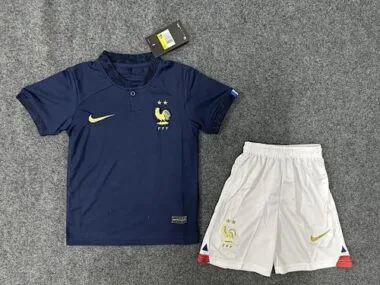 2022 France home kids kit