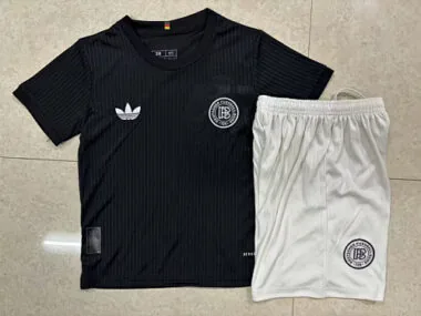 25-26 Germany Souvenir black kid kit