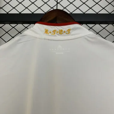Camiseta retro de la selección de España para partidos fuera de casa, temporada 11-12