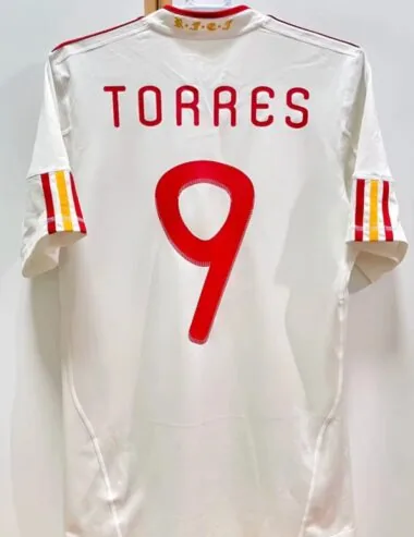 Camiseta retro de la selección de España para partidos fuera de casa, temporada 11-12