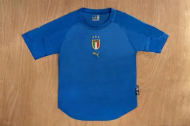 Retro Italy 2004 home soccer Jersey
