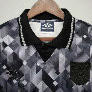 1990 England black away