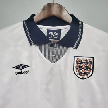 1990, Inglaterra (en casa)