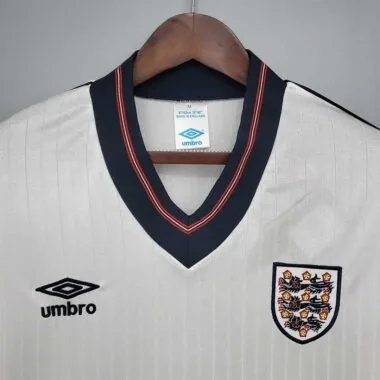 1994/97, Inglaterra (en casa)