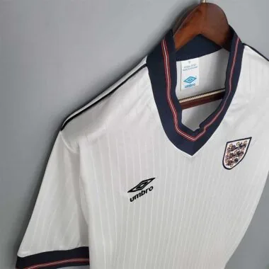 1994/97, Inglaterra (en casa)