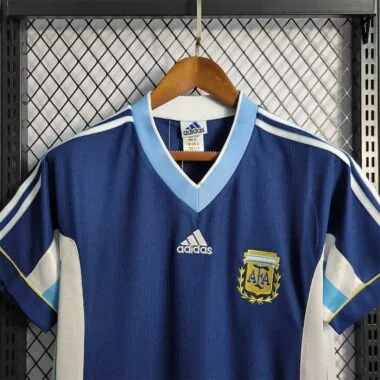 1998: Partido fuera de casa contra Argentina
