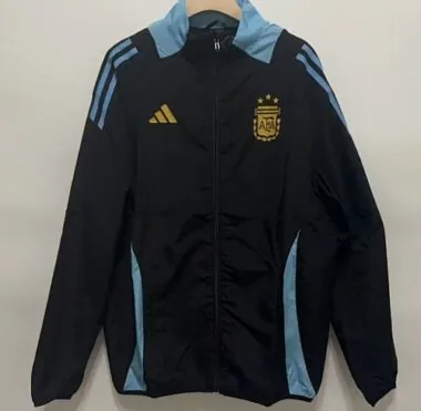 24-25 Argentina black windbreaker
