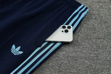 25-26 Argentina blue jacket suit