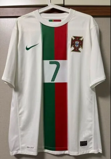 Camiseta retro de Portugal para partidos fuera de casa de 2010