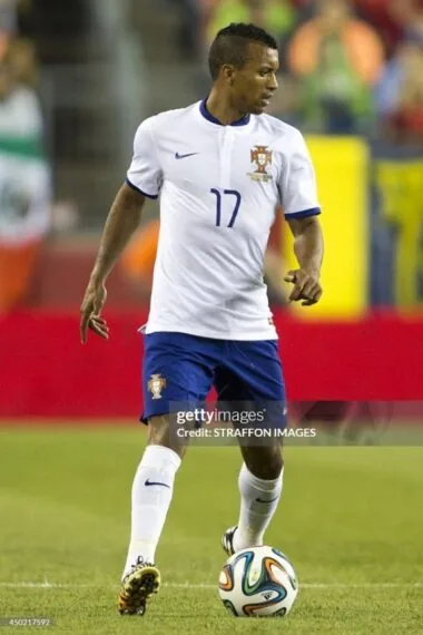 Camisola branca da seleção de Portugal para jogos fora de casa de 2014 (versão para jogadores)