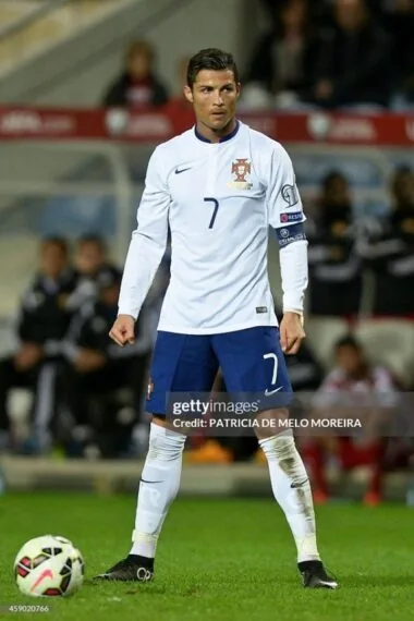 Camisola branca da seleção de Portugal para jogos fora de casa de 2014 (versão para jogadores)