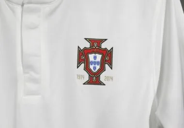 Camisola branca da seleção de Portugal para jogos fora de casa de 2014 (versão para jogadores)