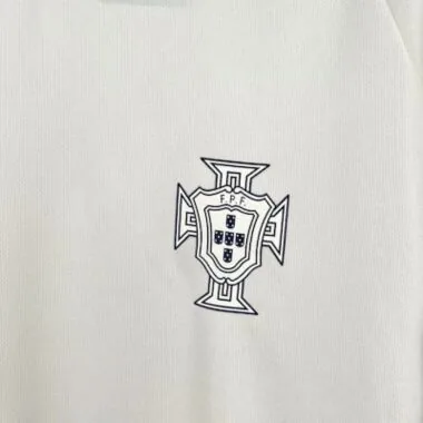 Camisola de torcida «Portugal C. Ronaldo» para o Campeonato Europeu, 25-26