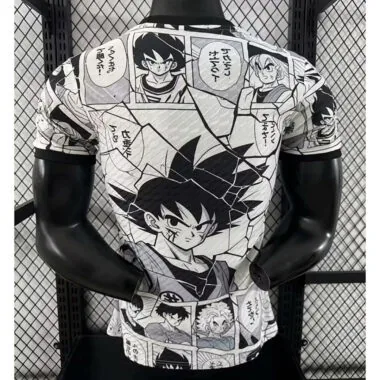 Edicion especial Goku 2025 de Japon en negro y blanco