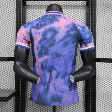 Camiseta de jugador de Japón, colores rosa y azul, 24-25