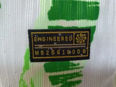 Maillot domicile du Nigeria, version joueur, n° 25-26