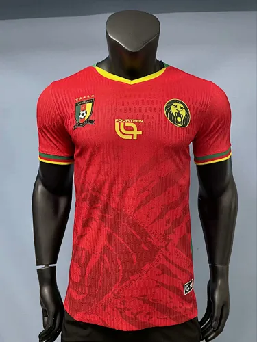 Maillot rouge du Cameroun, version joueur, 25-26