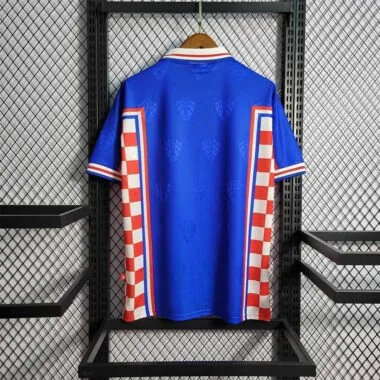 1998, Croacia (como local)