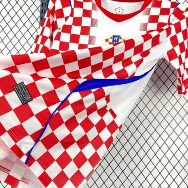 Maillot domicile de la Croatie pour la Coupe du monde 2026 (S-4XL)