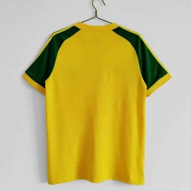 1982, jogo fora de casa contra o País de Gales