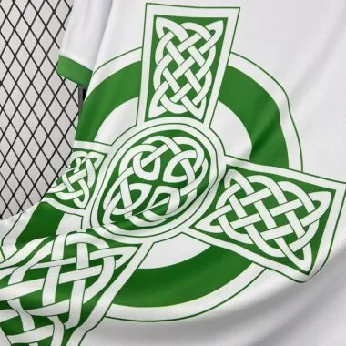 Camiseta Retro de Irlanda con cruz celta «False9» 2025/26
