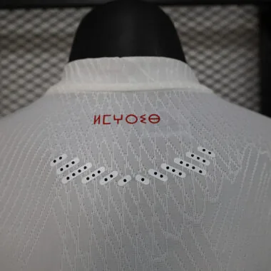 Maillot blanc de l'équipe du Maroc (à l'extérieur) 2025, version joueur