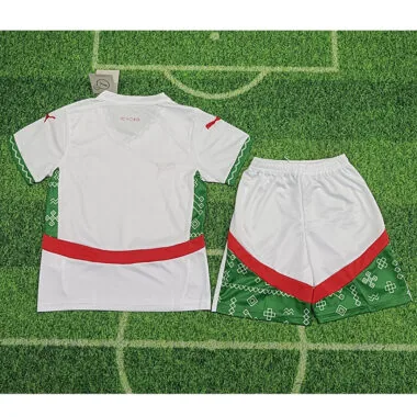 Equipamento infantil para o jogo fora de casa contra Marrocos, 24-25