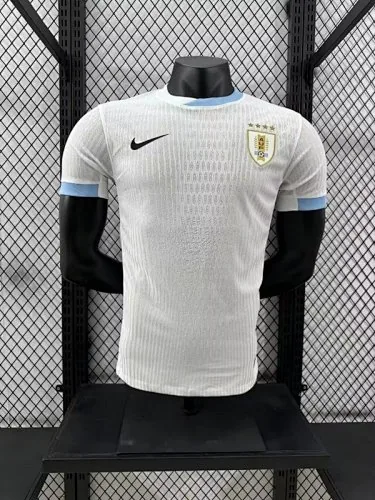 Camiseta blanca de la selección de Uruguay para partidos fuera de casa, temporada 24-25 (versión para jugadores)