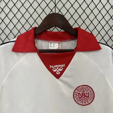 Maglia retrò della trasferta in Danimarca del 1988