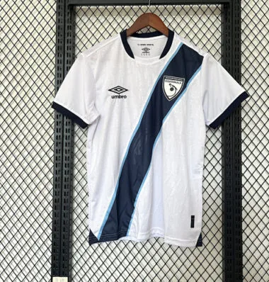 25-26 Thuisvoetbalshirt van Guatemala