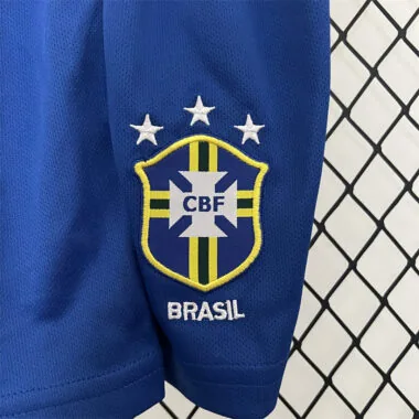 Equipación infantil local de Brasil de 1994