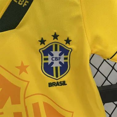 Equipación infantil local de Brasil de 1994