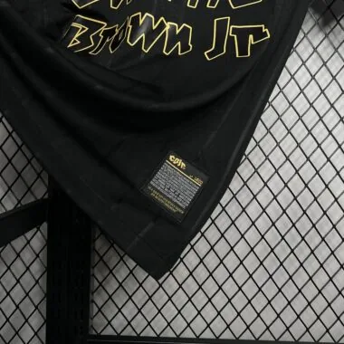 Camiseta de Santos «Charlie Brown» en negro y dorado, edición especial, 24-25