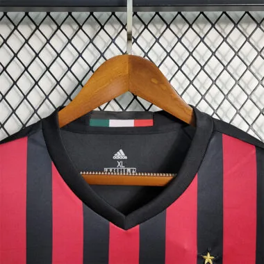 Maillot domicile de l'AC Milan 16-17