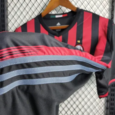 Maillot domicile de l'AC Milan 16-17