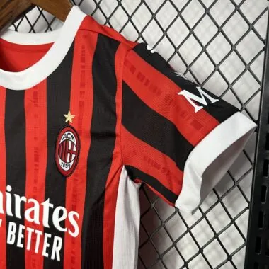 24-25 AC Milan home kid kit