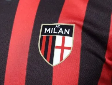 Maillot AC Milan modèle rétro, version joueur, 24-25