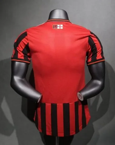 Maillot AC Milan modèle rétro, version joueur, 24-25
