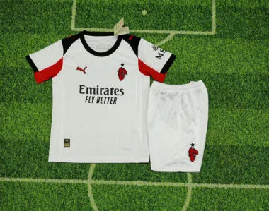 25-26 AC Milan white kid kit