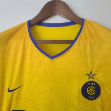 02-03 Inter Milan third away