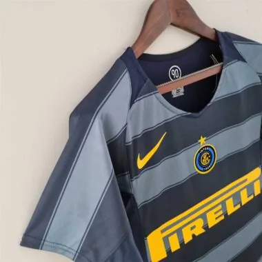 04-05 Inter Milan third away