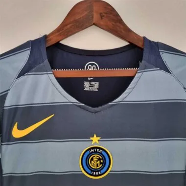 04-05 Inter Milan third away